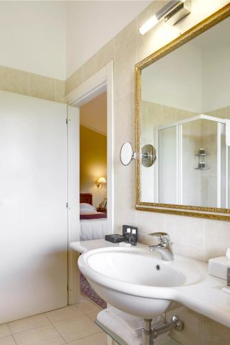 Double or Twin Room with Balcony