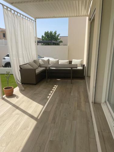 4-bedroom pool villa near Nimes and Arles in Bellegarde