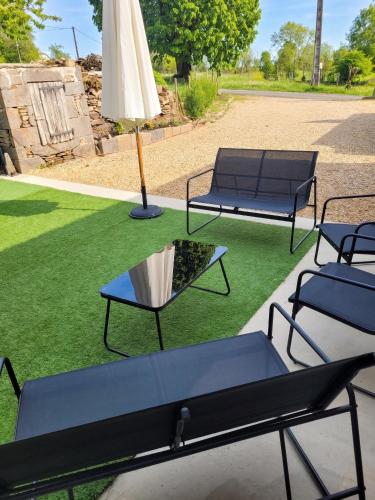 Varanda/terraço, Maison charmante à Alleuze - 90 m² avec terrasse (Maison charmante a Alleuze - 90 m² avec terrasse) in Neuveglise