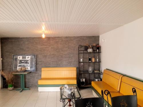 Bel appartement à Saint-Joseph de 50 m² avec terrasse (Bel appartement a Saint-Joseph de 50 m² avec terrasse) in Saint-Joseph