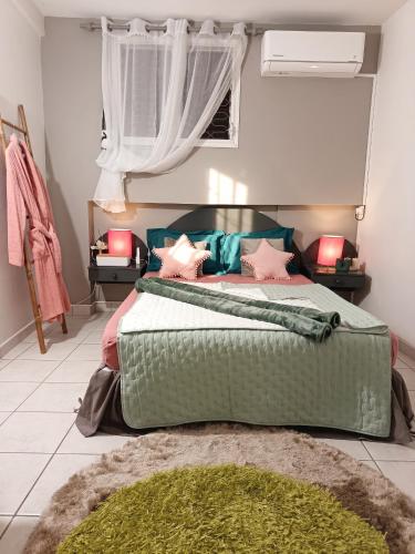 Bel appartement à Saint-Joseph de 50 m² avec terrasse (Bel appartement a Saint-Joseph de 50 m² avec terrasse) in Saint-Joseph