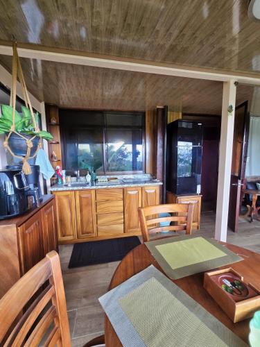 Kitchen, Escazu Studio Magnificent Views in San Antonio