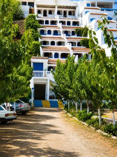La Planque - Appart Hotel - Vue sur mer in Oued Laou