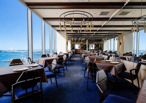 Restaurant, APA Hotel & Resort Yokohama Bay Tower in Yokohama