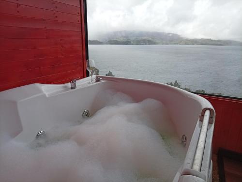Cabana la Maria jacuzzi, Hidromasaje junto a laguna de tota in Cuitiva Town Center