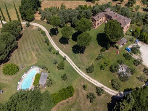 Viesnīcas āriene, Stunning Chalet with Pool for 4 in Costalpino