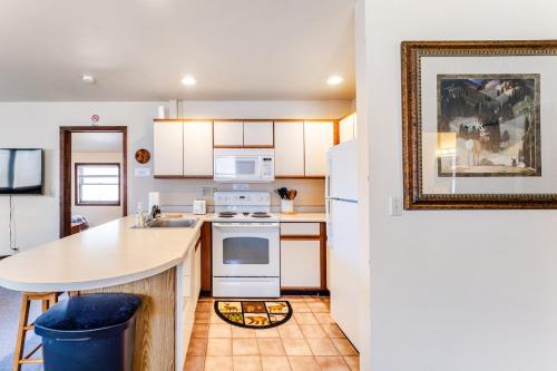 Cozy 3-bedroom cottage in Hunter, NY in Хантер