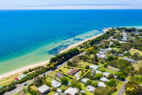 Beach, The Esplanade Indented Heads- Beach front, Luxury, Sleeps 8, Spacious, Aircon, Heating, in Indented Head