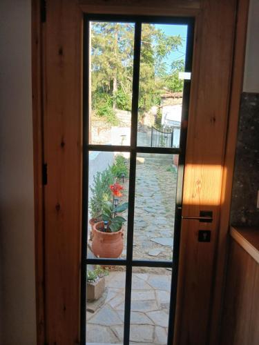Maroneia Stone Studio in Maronia