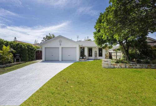 Kailani Beach House - Stone Real Estate Yamba - image 2