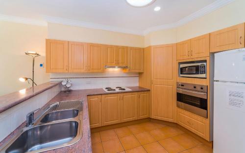 Oceania Cottage- Pet Friendly -Stone Real Estate Yamba - image 3