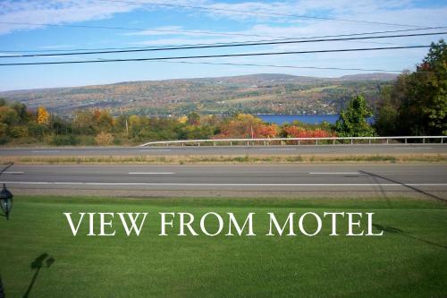 Longhouse Lodge Motel in Watkins Glen, USA