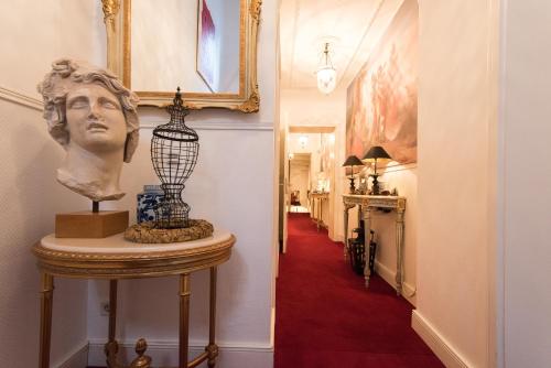 DIRAZI Guesthouse & Apartments GmbH