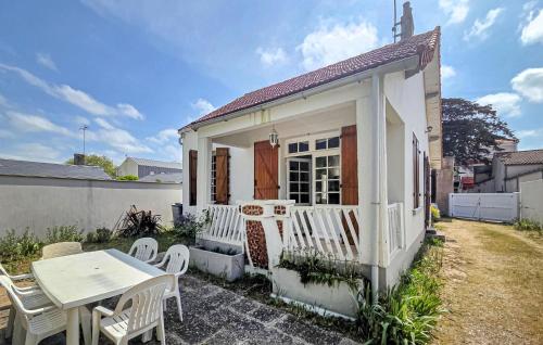 3 Bedroom Beautiful Home In Saint Jean De Monts