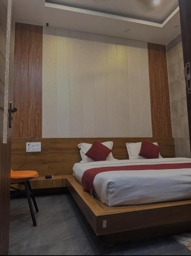 Hotel Deep Residency  in Bharatpur