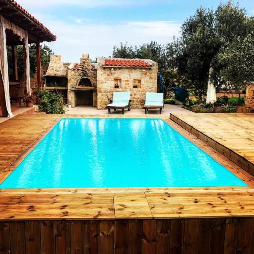 Agapi villa by Hostinous gîte à louer Kartsindanós