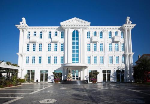 Hotel Britania, Tirana