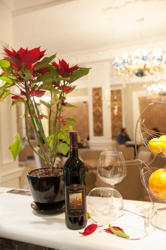 Viesnīcas āriene, Hotel Britania in Kamëz