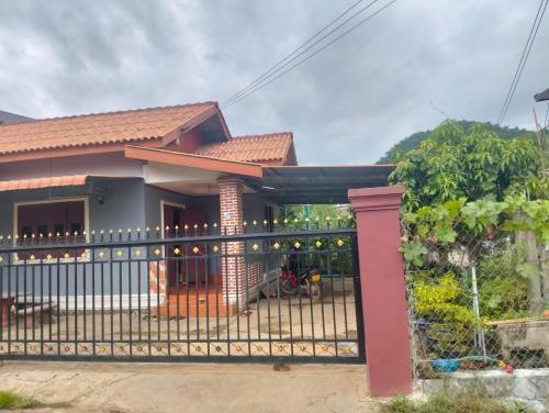 Ban Thong hostel in 班帕儂