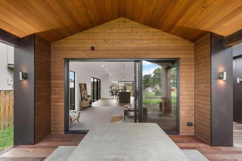 Luxury Seaside Getaway - New Build in Patea
