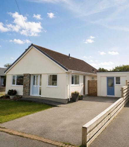 Charming 3 Bedroom Cottage - Garden WiFi Parking in Valley