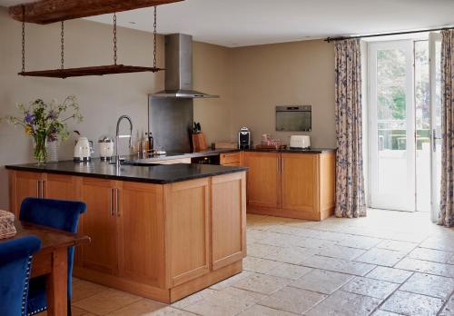 Villa Privée avec Piscine - Lavy (Villa Privee avec Piscine - Lavy) in Saint-Pierre-de-Cole