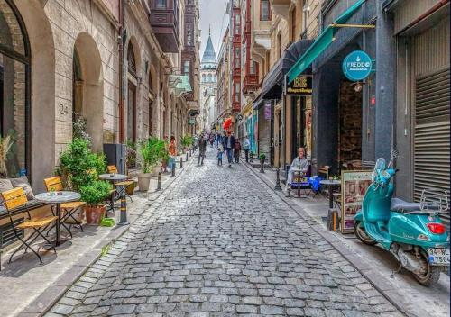 The Wilson Galata Hotel - Tap to explore photos