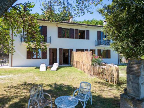 Hotelli välisilme, Villa Valle 14 with pool and views of the hills in Serrungarina