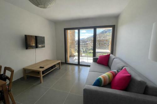 Appartement avec balcon wifi et garage à Briançon