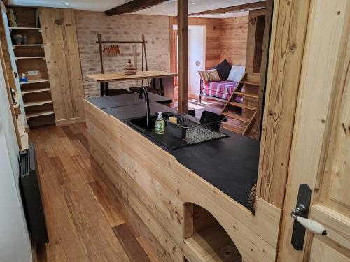 AppartT BoHo studio écolo tout équipé de 2024 (AppartT BoHo studio ecolo tout equipe de 2024) in Saint-Dalmas-le-Selvage