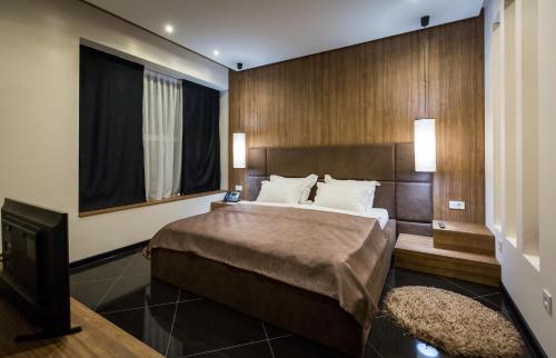 Hotel Crystal Light - image 7