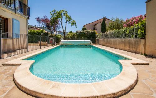 Maison de louis piscine terrasse, jardin, parking wifi