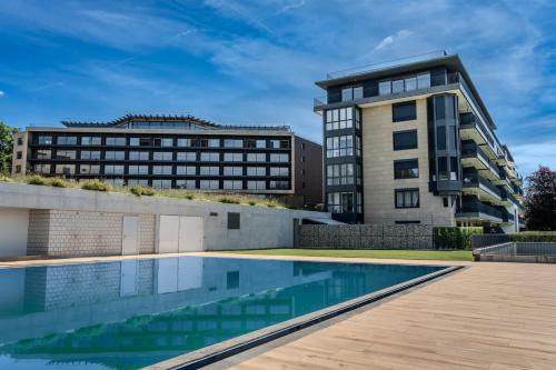 Les Terrasses de Lavaux-2 Appartement de Luxe avec Vue Panoramique et Piscine" in Chexbres