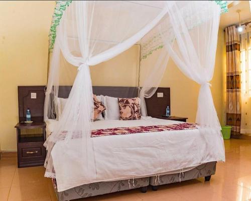 Ebenezer resort hotel in Mbale