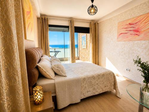 Sea view swimming pool Luxury apartment in 시디 부크나델