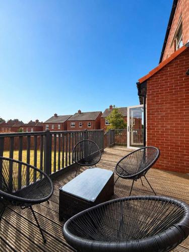 Garden Relaxation, Fast City Centre Access, Secure Free Parking in 戴布魯克