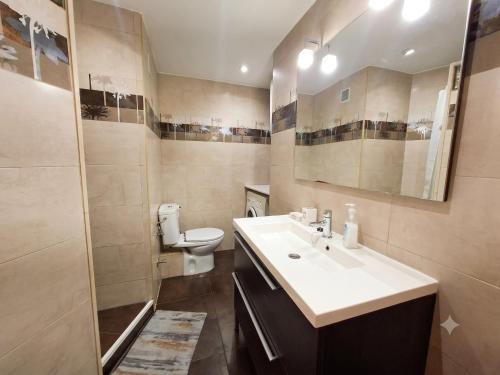 Eurhostal - Apartamento en primera linea - ALBERT VILLAS - image 5