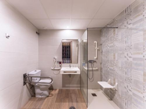 Hotel Tropic - image 4