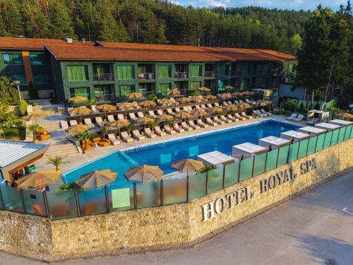 수영장, 로열 스파 호텔 (Royal Spa Hotel) in 벨린그라드