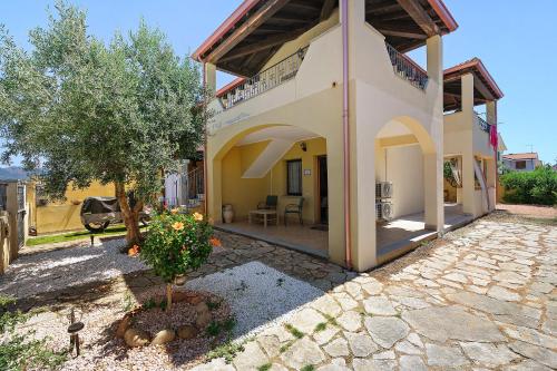 Casa Vacanze Domu a Mari