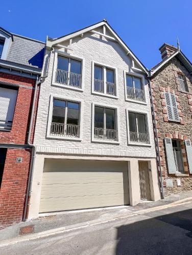 Maison Hyper-centre Dinard - Garage privé - 200 M plage