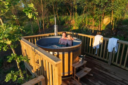 Yurtshire Eavestone Lake - Birch Yurt 4
