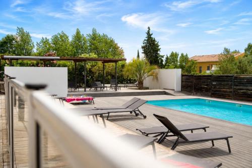 Cozy studio with terrace & pool 10 min from Aix - Location saisonnière - Éguilles