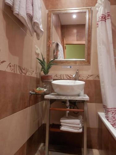 Triple Room room in Hostal del Pez Azul