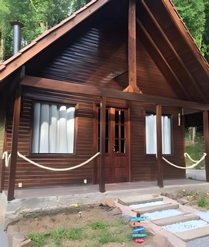 Cabana surucuã (Cabana surucua) in Tres Koroas