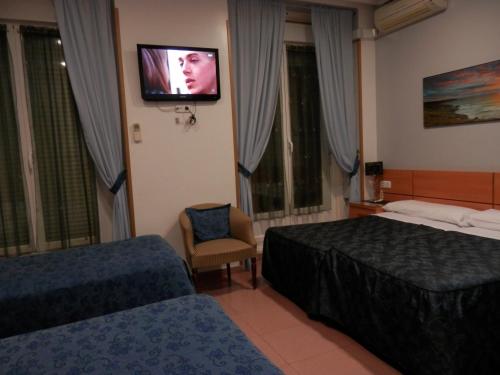 Triple Room image 2