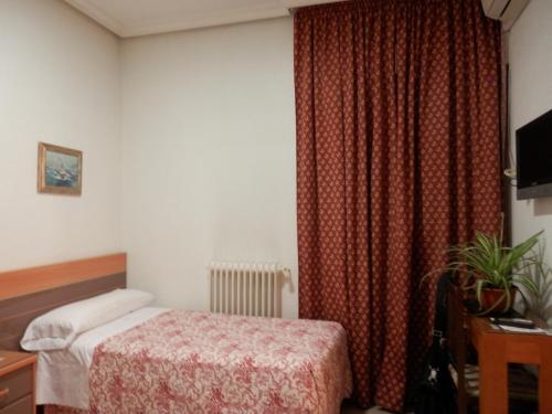 Double Room image 9