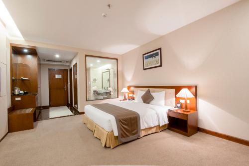 1 queen bed