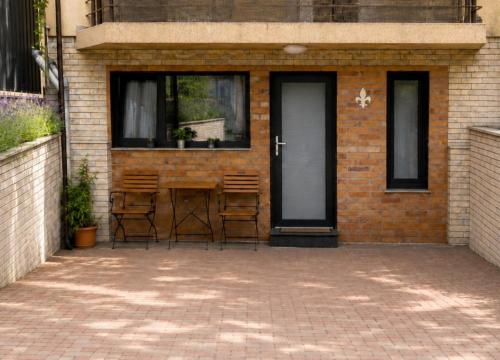 Retro Retreat - Apartment for 2 with Free Parking 5
