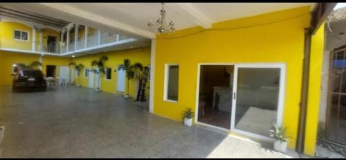 Hotel la posada de don chusito in Puerto Barrios